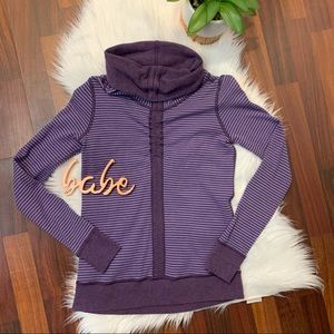 Lululemon In a Cinch reversible cowl pullover